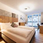 Hotell Zalwonder 4*